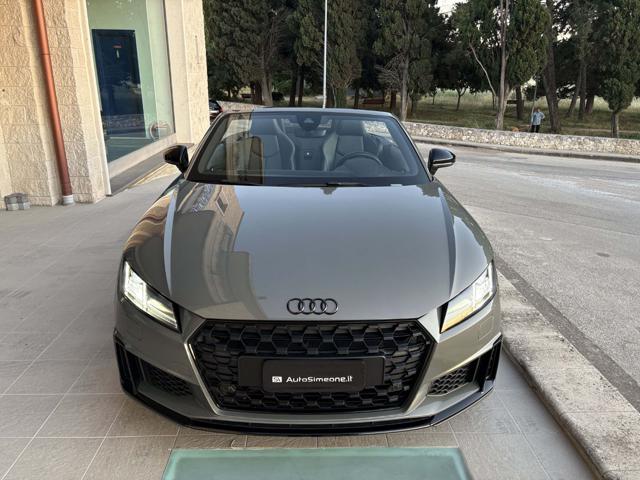 Audi TT Roadster 40 2.0 TFSI S tronic S line - foto 2 di 4