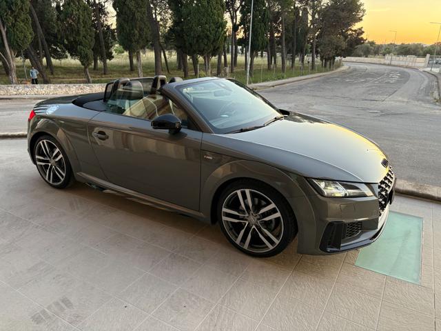 Audi TT Roadster 40 2.0 TFSI S tronic S line - foto 3 di 4