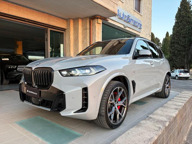 BMW X5 xDrive30d 48V Msport Pro., del 2024, 42.179 km, in vendita a Carovigno (BR)