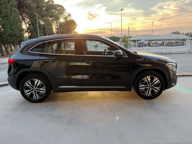 Mercedes-Benz GLA 200 d Automatic Business Extra - foto 4 di 4