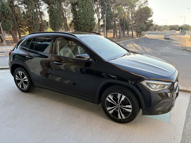 Mercedes-Benz GLA 250 e phev hybrid EQ Sport Plus Night Pack. - foto 3 di 4