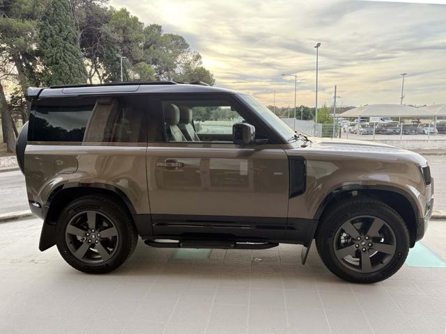Land Rover Defender 90 3.0D I6 250 CV AWD Auto X-Dynamic HSE - foto 4 di 4