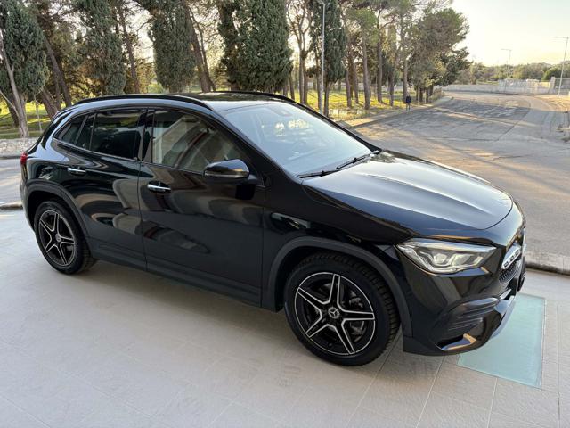 Mercedes-Benz GLA 180 d Automatic Premium Pack Night - foto 3 di 4