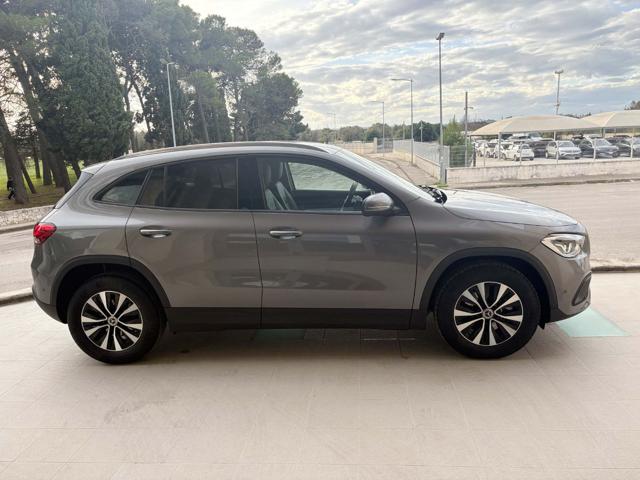 Mercedes-Benz GLA 180 d Automatic Business Extra - foto 4 di 4