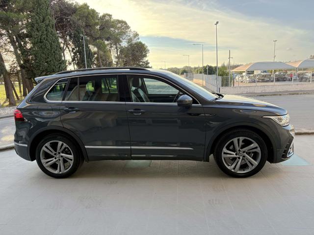 Volkswagen Tiguan 2.0 TDI 150 CV SCR DSG R-Line - foto 4 di 4