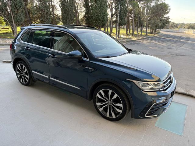 Volkswagen Tiguan 2.0 TDI 150 CV SCR DSG R-Line CERCHI DA 20'' - foto 3 di 4
