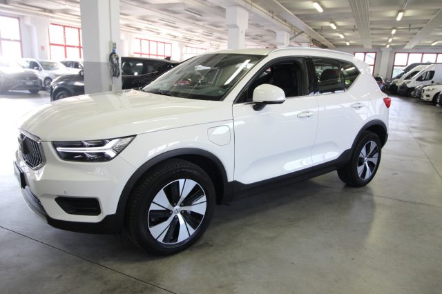 Volvo XC40 T4 Recharge Plug-in Hybrid Inscription Expression - foto 2 di 4