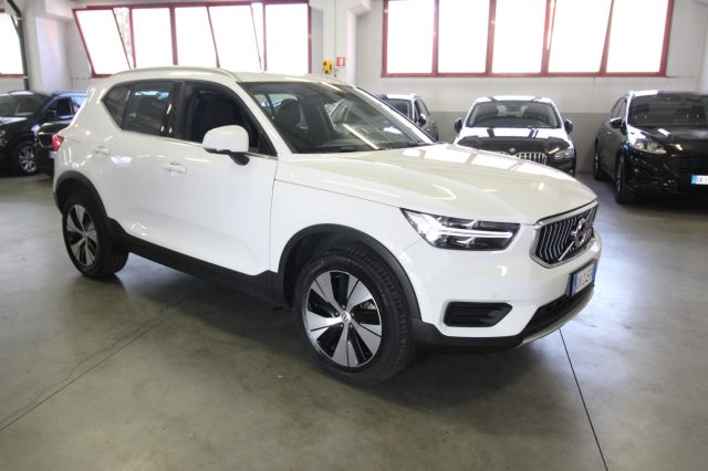 Volvo XC40 T4 Recharge Plug-in Hybrid Inscription Expression - foto 3 di 4