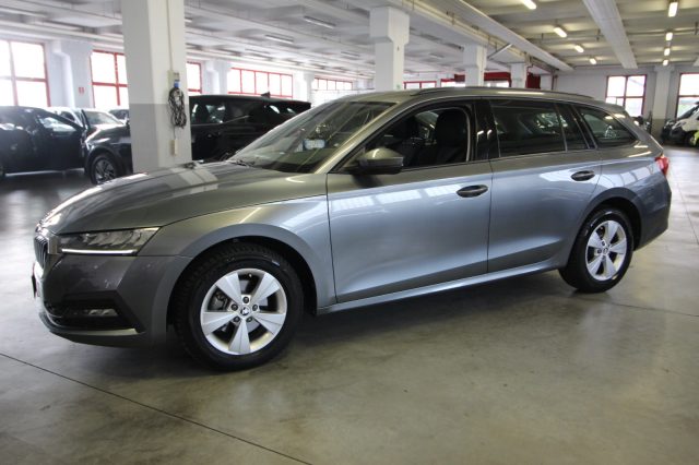 Skoda Octavia 2.0 TDI EVO SCR DSG Wagon Executive - foto 2 di 4
