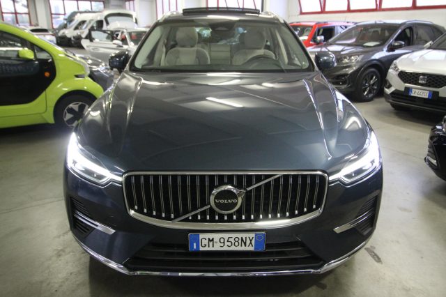 Volvo XC60 T6 Recharge Plug-in Hybrid AWD automatico Core, del 2023, 44.242 km, in vendita a Torino (TO)