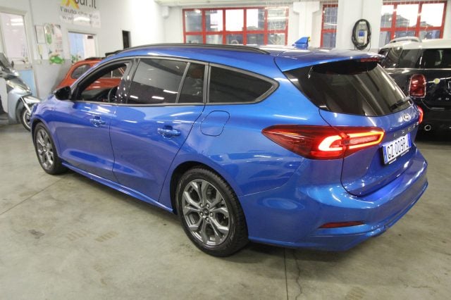 Ford Focus SW 1.0 EcoBoost Hybrid 155 CV Powershift ST-line - foto 4 di 4
