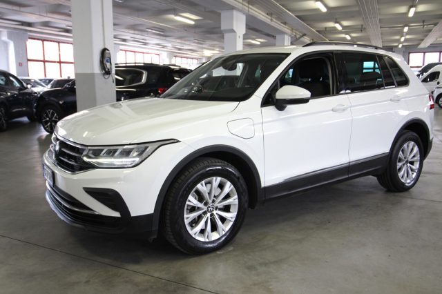 Volkswagen Tiguan 1.4 TSI eHYBRID DSG Life - foto 2 di 4