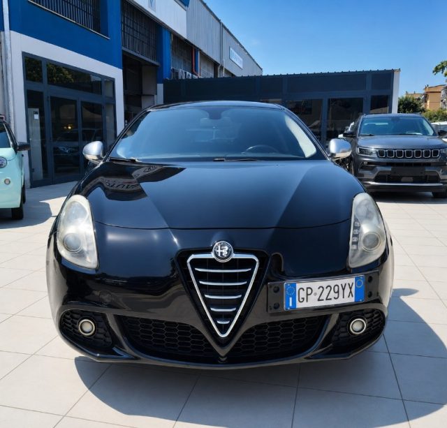 Alfa Romeo Giulietta 1.6 JTDm-2 105 CV Distinctive Pack Quadrifoglio - foto 2 di 4
