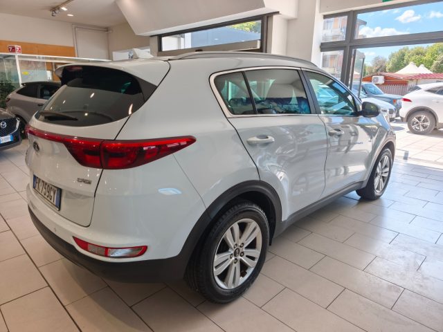 Kia Sportage 1.7 CRDI Business Class Navi Clima Aut. - foto 2 di 4