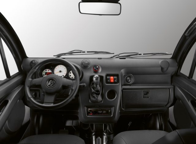 Aixam e-Truck Furgone Electric ZTL Free Guidabile Patente AM - foto 4 di 4