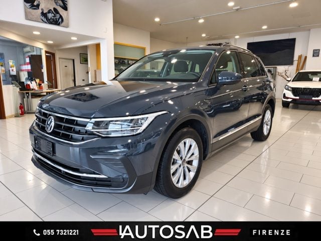 Volkswagen Tiguan 1.4 TSI Plug In eHYBRID DSG Life Navi Clima, del 2021, 54.000 km, in vendita a Firenze (FI)