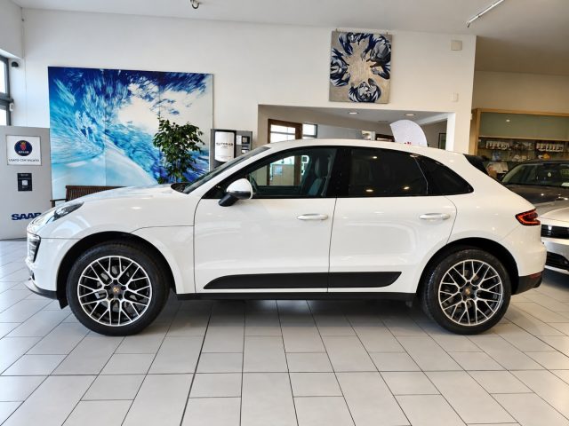 Porsche Macan 2.0 benzina Pelle Navigatore Conto vendita !!!! - foto 4 di 20
