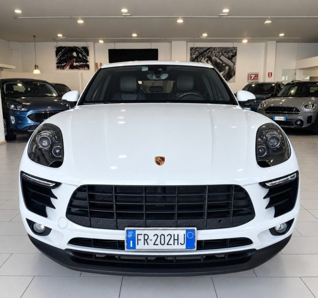 Porsche Macan 2.0 benzina Pelle Navigatore Conto Vendita - foto 2 di 4