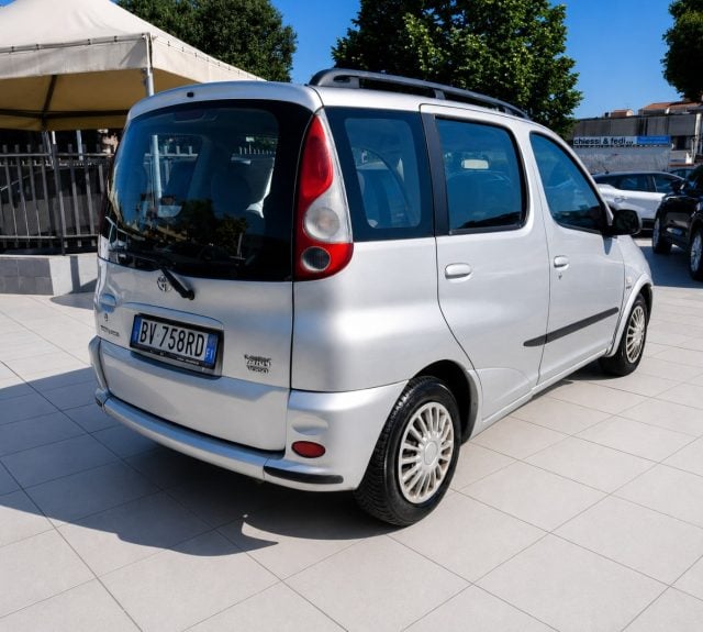 Toyota Yaris Verso 1.3i 16V Ok Neopatentati - foto 4 di 4