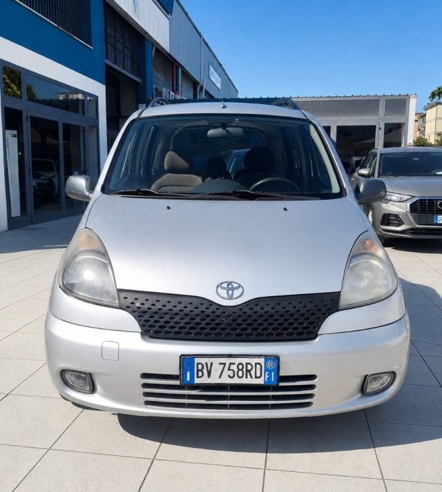 Toyota Yaris Verso 1.3i 16V Ok Neopatentati - foto 2 di 4