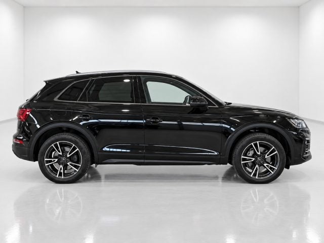 Audi Q5 50 TFSI e Quattro S Tronic Business Tetto Panorama - foto 2 di 4