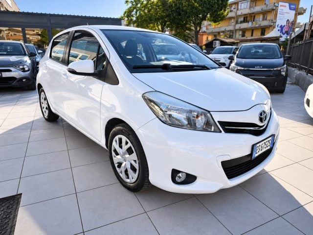 Toyota Yaris 1.0 5 Porte Lounge Retrocamera Neo Patentati - foto 4 di 4