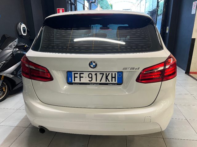 BMW 218 d Active Tourer Sport - foto 4 di 20