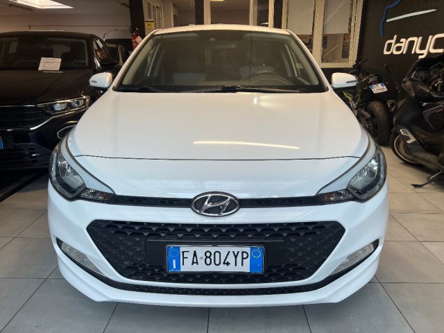 Hyundai i20 1.2 84 CV 5 porte Style - foto 3 di 4