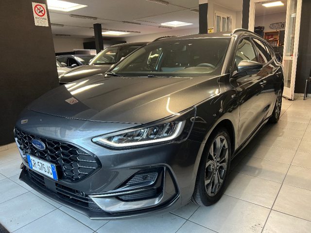 Ford Focus 1.0 EcoBoost Hybrid 125 CV SW ST-Line - foto 2 di 4
