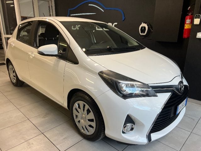 Toyota Yaris 1.0 5 porte Lounge, del 2015, 94.366 km, in vendita a Collegno (TO)