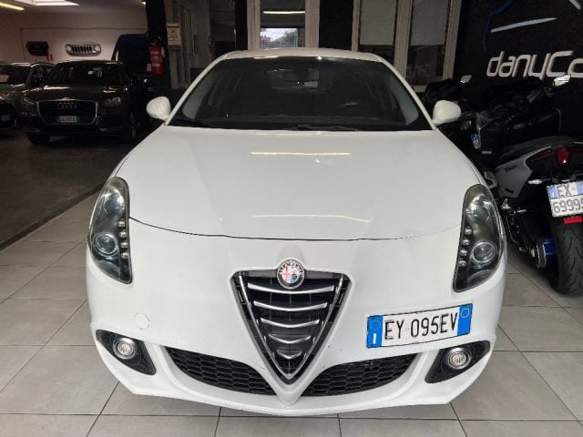 Alfa Romeo Giulietta 1.6 JTDm-2 105 CV Distinctive - foto 2 di 4