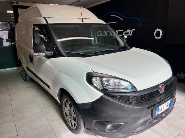 Fiat Doblo Doblò 1.6 MJT 105CV 3 POSTI Cargo Maxi XL Lounge, del 2020, 113.609 km, in vendita a Collegno (TO)