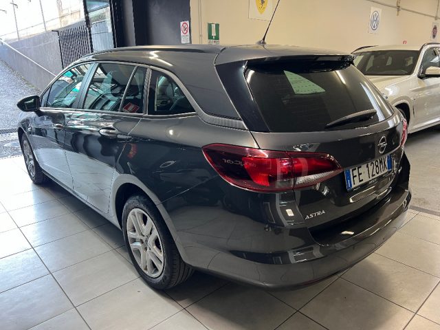 Opel Astra 1.4 100CV Sports Tourer Cosmo - foto 4 di 4