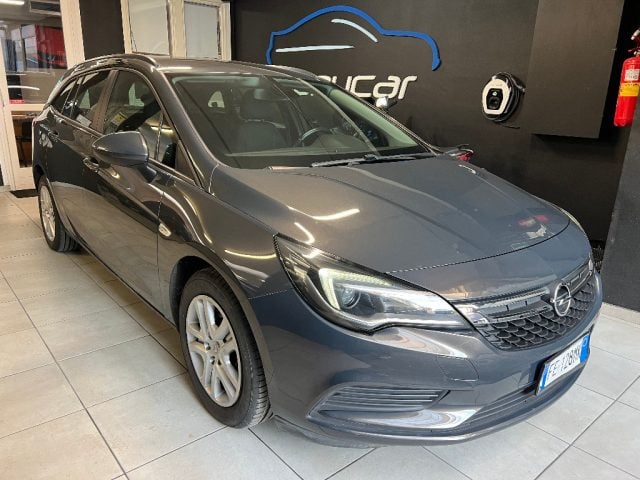 Opel Astra 1.4 100CV Sports Tourer Cosmo, del 2016, 119.331 km, in vendita a Collegno (TO)