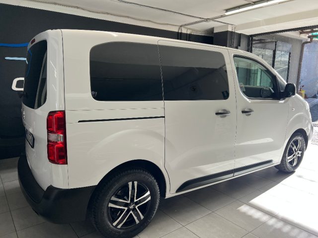 Peugeot Traveller BlueHDi 100 S&S Compact Business - foto 3 di 4