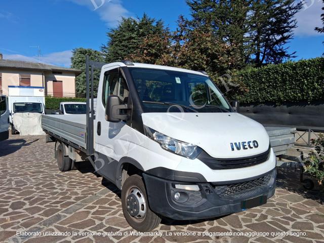 Iveco Daily 35C14SA8 BTor 2.3HPT PLM-RG Cabinato Hi-Matic, del 2018, 56.000 km, in vendita a Valbrembo (BG)