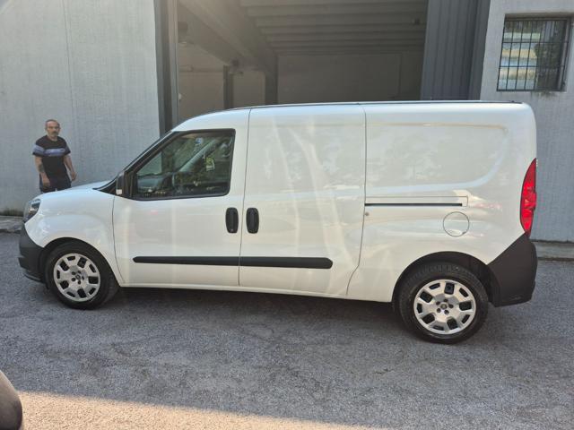 Fiat Doblo Dobl� 1.6 MJT PL-TN Cargo Maxi Doppia porta Lounge - foto 2 di 4