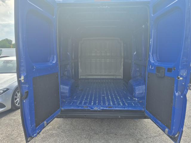 Peugeot Boxer 33 2.2 BlueHDi 140 S&S PM-TM blu - foto 4 di 4