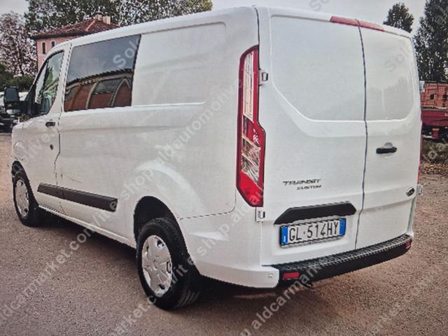 Ford Transit Custom 300 2.0 Eco 130 PC-DC Furgone 6Posti - foto 2 di 4