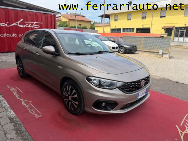 Fiat Tipo 1.4 5 porte Lounge NEOPATENTATI - foto 2 di 4