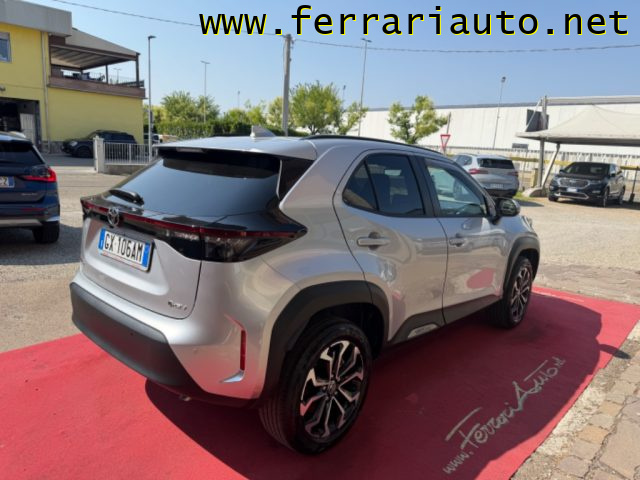 Toyota Yaris Cross 1.5 Hybrid 130 CV 5p. E-CVT Trend NEOPATENTATI - foto 3 di 4