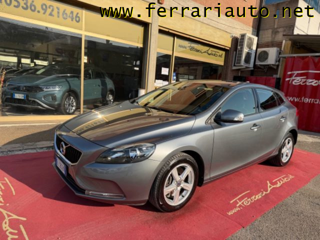 Volvo V40 D2 Geartronic Momentum NEOPATENTATI usato a FIORANO MODENESE