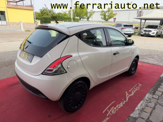 Lancia Ypsilon 1.2 69 CV 5 porte GPL Ecochic Elefantino Blu - foto 3 di 4