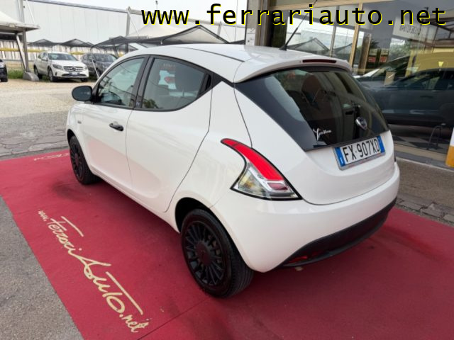 Lancia Ypsilon 1.2 69 CV 5 porte GPL Ecochic Elefantino Blu - foto 4 di 4