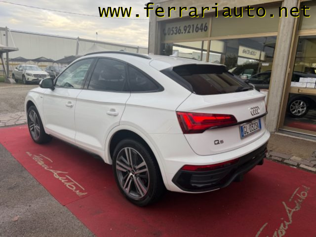 Audi Q5 Sportback 40 TDI quattro S tronic S line - foto 4 di 33