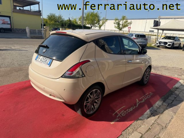 Lancia Ypsilon 1.2 69 CV 5 porte Platinum FULL OPTIONAL NEOPATENT - foto 3 di 4