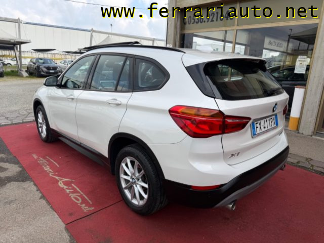 BMW X1 xDrive18d Business Advantage Automatica 4x4 - foto 4 di 4