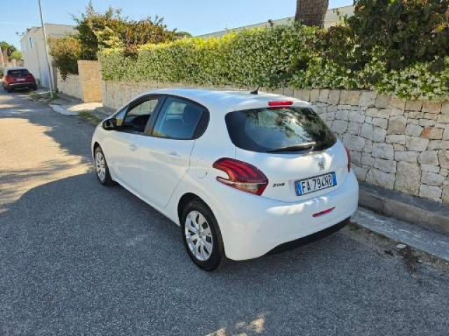Peugeot 208 1.4 8V HDi 68CV 5p. Business - foto 4 di 4