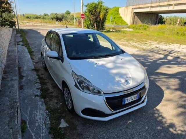 Peugeot 208 1.4 8V HDi 68CV 5p. Business usato a FRAGAGNANO