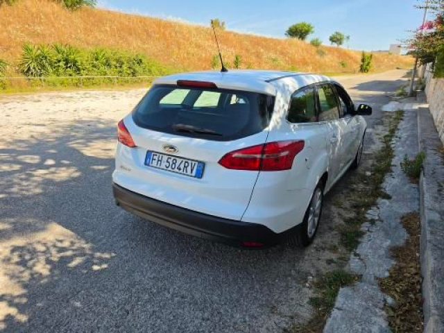 Ford Focus 1.5 TDCi 120 CV Start&Stop Pow. SW Titanium Busine - foto 3 di 4